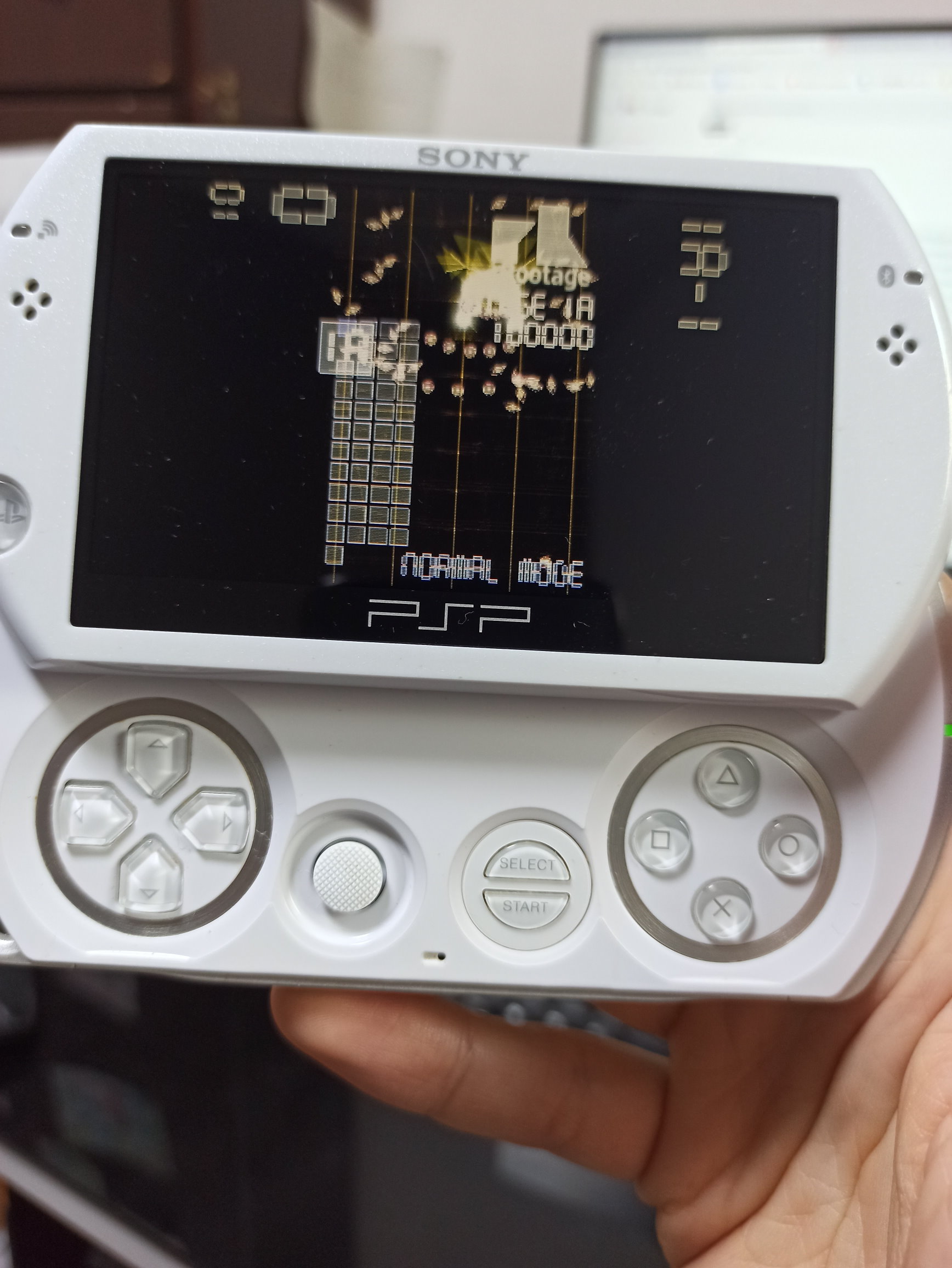 Revisiting the PSP Go, more than 10 years later...